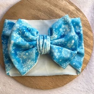 White and blue snowflakes ❄️ Headwrap velvet